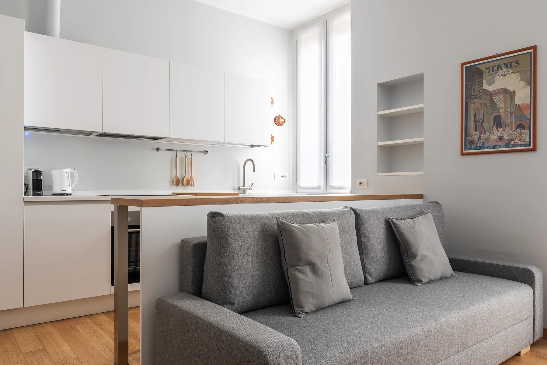 Cucina a vista moderna appartamento Via Eustachi Milano